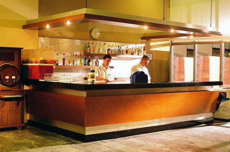 Bella Luna Hotel